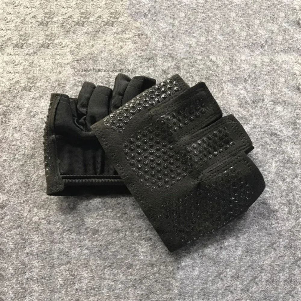 Wristband Pair Sweat - زوج واحد من قفازات الجيم ذات