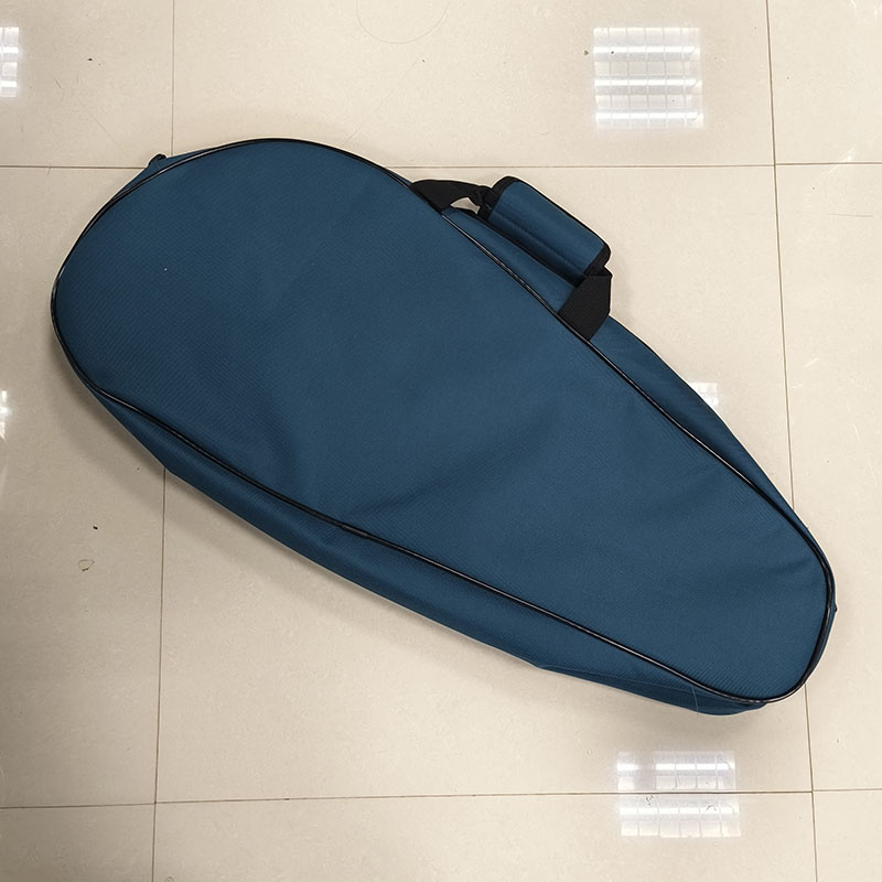 حقيبة رياضية لتنس الريشة من GR - مراجعة Badminton Equipment وسعره