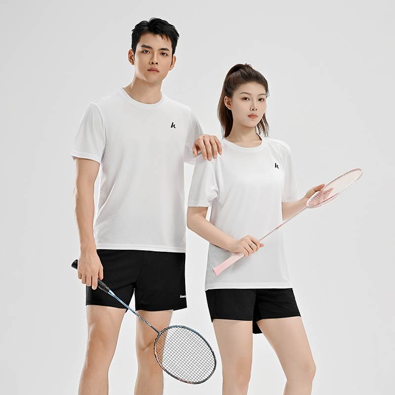 أطقم رياضية للرجال من كاواساكي - مراجعة Badminton Aesthetic وسعره